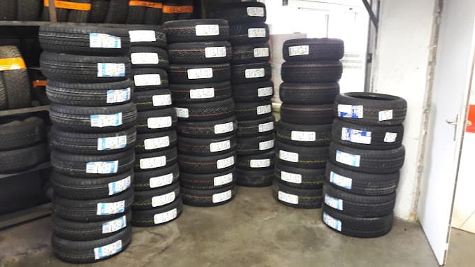 Vue extérieure du centre VHU agréé 01 Auto Pièces - Careco à MONTAGNAT (Ain)