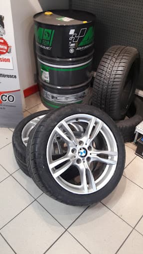 Parc de véhicules hors d'usage chez 01 Auto Pièces - Careco, centre agréé à MONTAGNAT