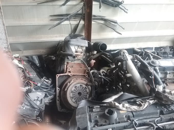 Vue extérieure du centre VHU agréé Pelletier Monnier Marie à ORNEX (Ain)