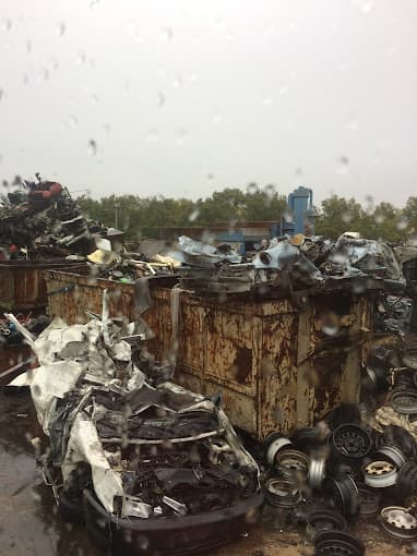 CALARD Recyclage La Chapelaude à LA CHAPELAUDE — Photo 4 du centre VHU agréé Allier