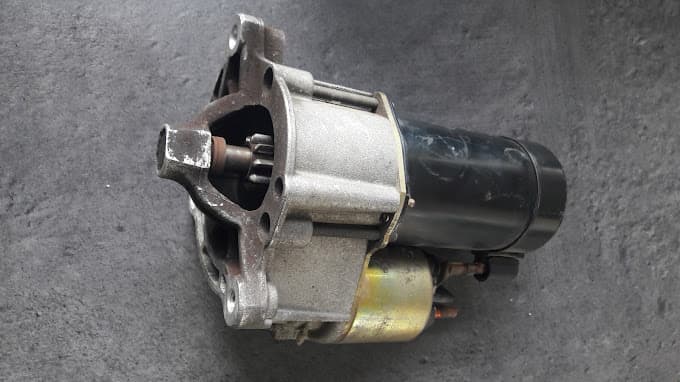 Parc de véhicules hors d'usage chez Arden Pièces Auto, centre agréé à ATTIGNY