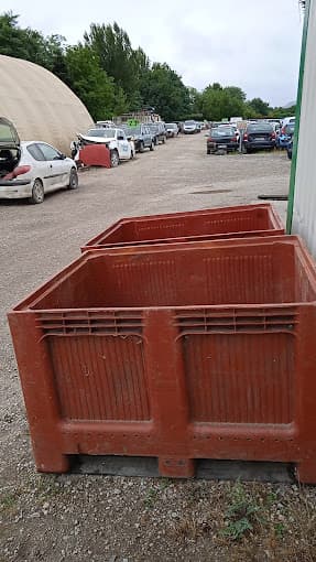 Vue extérieure du centre VHU agréé Mazard Pieces Auto 09 à LORP-SENTARAILLE (Ariège)