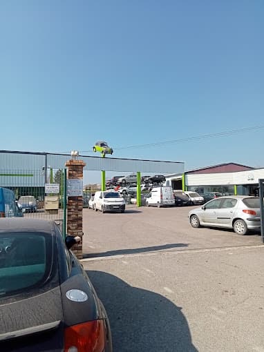 Vue extérieure du centre VHU agréé Auto Casse Thiebault à ROSIERES-PRES-TROYES (Aube)