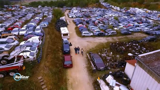 Parc de véhicules hors d'usage chez Ten Car, centre agréé à COURTENOT