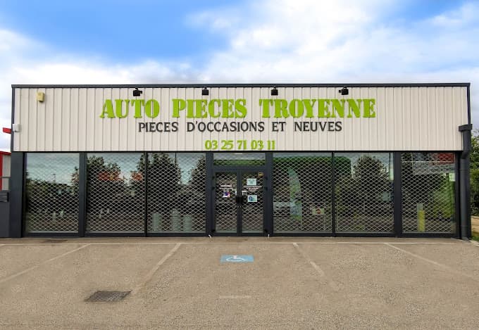 Vue extérieure du centre VHU agréé Auto Pièces Troyennes à BARBEREY-SAINT-SULPICE (Aube)