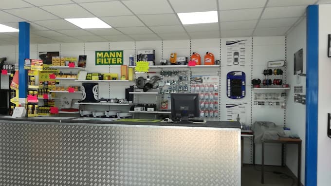 Parc de véhicules hors d'usage chez Casse Auto Chapelaine, centre agréé à LA CHAPELLE-SAINT-LUC