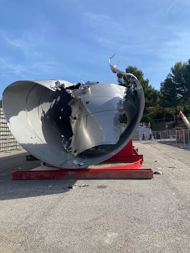 Parc de véhicules hors d'usage chez La grand colle, centre agréé à PORT-DE-BOUC