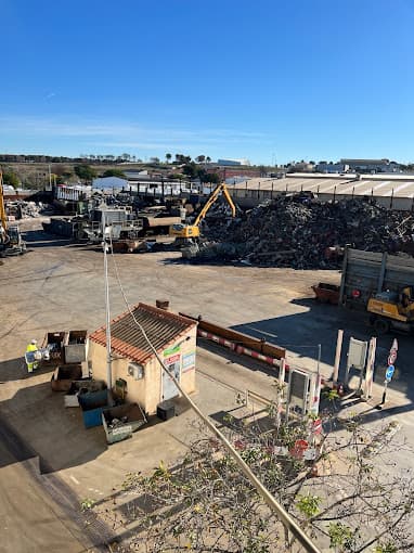 La grand colle à PORT-DE-BOUC — Photo 3 du centre VHU agréé Bouches-du-Rhône