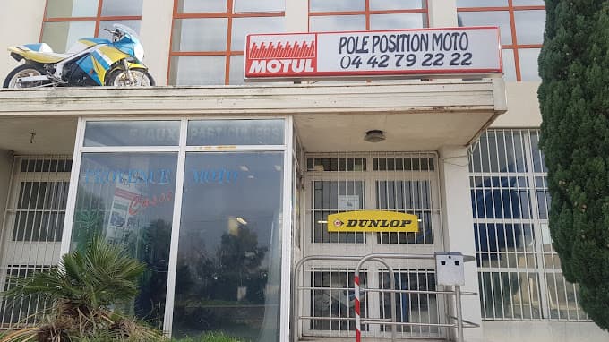 Vue extérieure du centre VHU agréé Provence Moto Casse à VITROLLES (Bouches-du-Rhône)