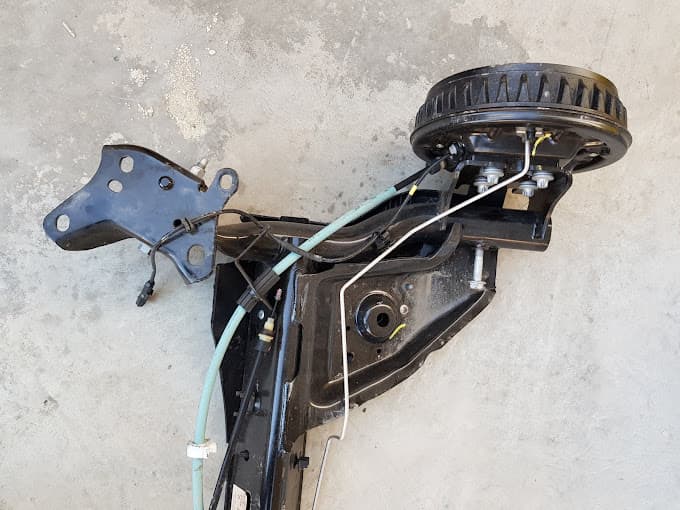 Récup 16 à GOND-PONTOUVRE — Photo 4 du centre VHU agréé Charente