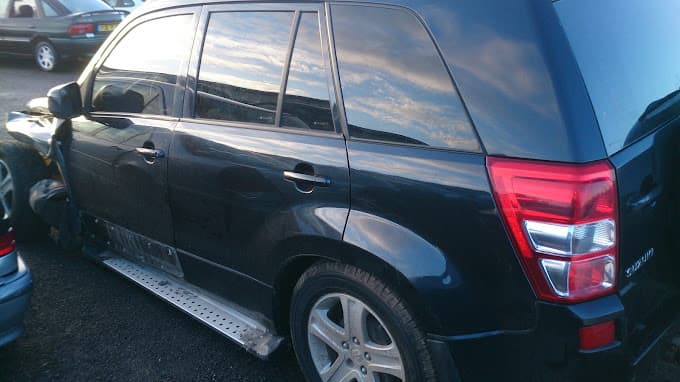 Vue extérieure du centre VHU agréé Sarl Aupy Frères Casse Auto Cognac Charente 16 à CHATEAUBERNARD (Charente)
