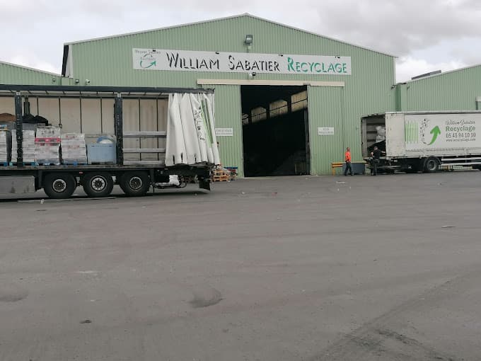 William Sabatier Recyclage à BALZAC — Photo 5 du centre VHU agréé Charente