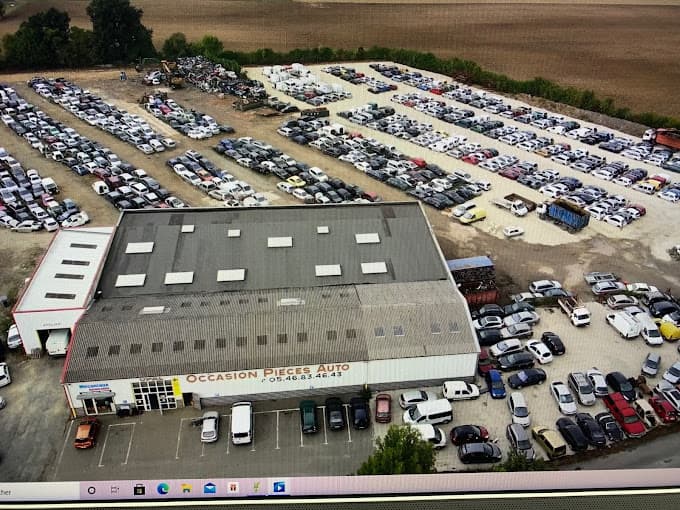 Vue extérieure du centre VHU agréé Opal à MORAGNE (Charente-Maritime)