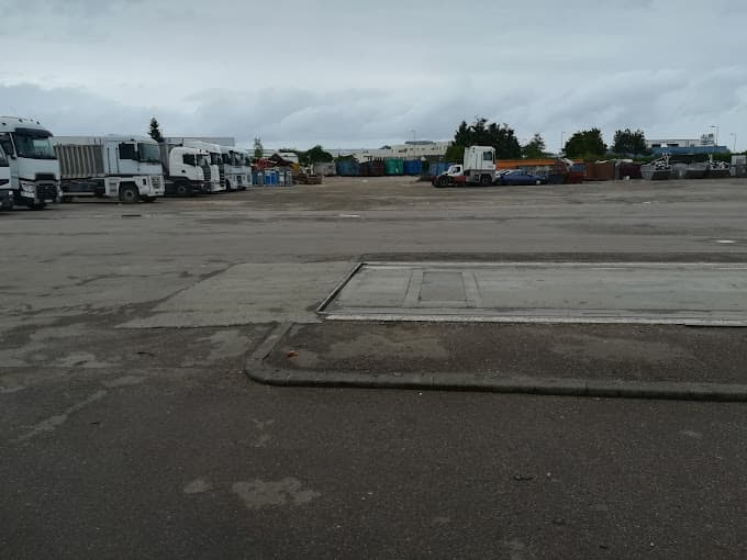 Vue extérieure du centre VHU agréé Sécula Bernard à BEAUNE (Côte-d'Or)