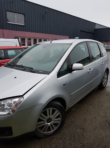 Vue extérieure du centre VHU agréé Auto Recyclage à PLOUFRAGAN (Côtes-d'Armor)