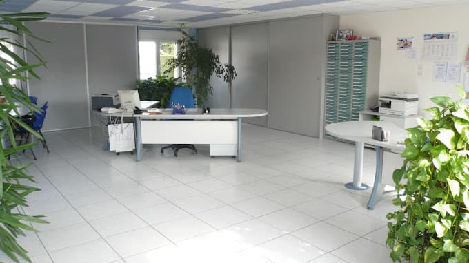 Vue extérieure du centre VHU agréé Dépannage 25 - Gester Frères à DUNG (Doubs)