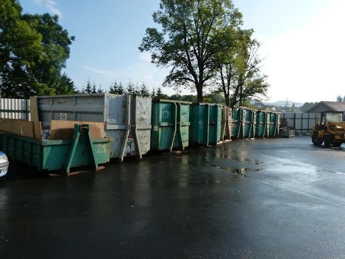 Vue extérieure du centre VHU agréé Société Massacrier à MAICHE (Doubs)