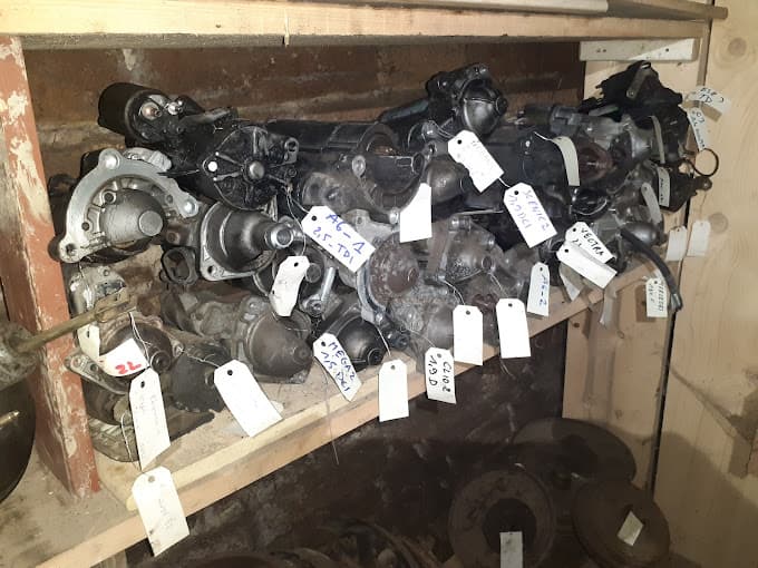 Parc de véhicules hors d'usage chez Demauto, centre agréé à RANDEVILLERS