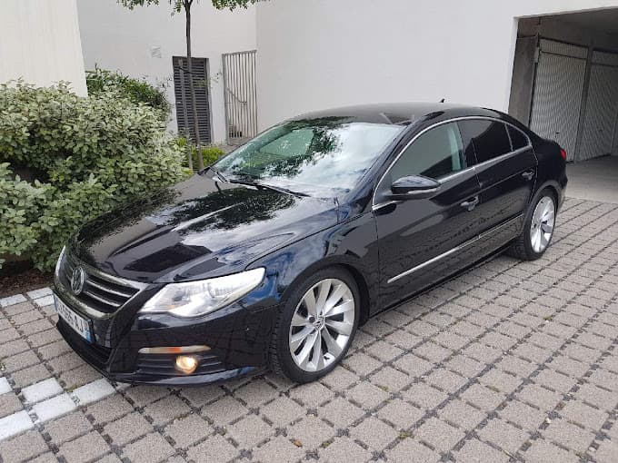Vue extérieure du centre VHU agréé FERT RECYCLAGE Montélimar à LA COUCOURDE (Drôme)