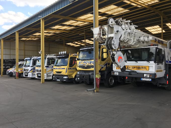 Vue extérieure du centre VHU agréé ROYER ASSISTANCE à GIVERVILLE (Eure)