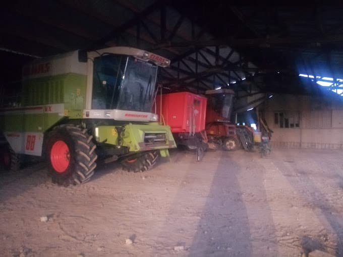 Parc de véhicules hors d'usage chez ROYER ASSISTANCE, centre agréé à GIVERVILLE