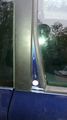 Parc de véhicules hors d'usage chez Cimetière Auto, centre agréé à GUICHAINVILLE