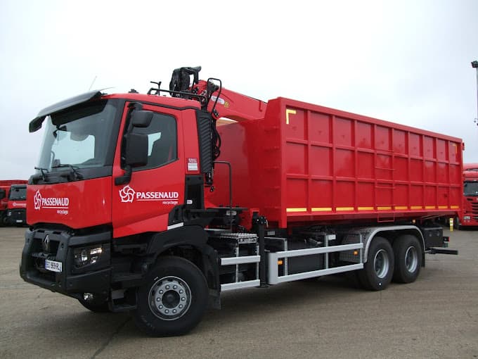 Vue extérieure du centre VHU agréé PASSENAUD RECYCLAGE à NOGENT-LE-ROTROU (Eure-et-Loir)