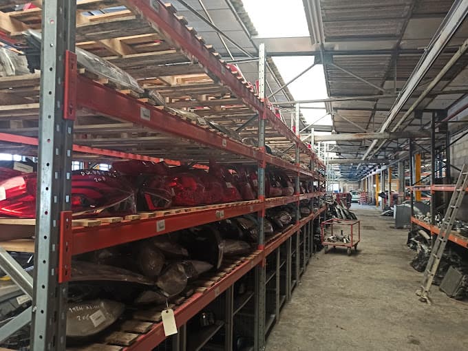 LÉOPARD AUTOMOBILE à AUNEAU-BLEURY-SAINT-SYMPHORIEN — Photo 4 du centre VHU agréé Eure-et-Loir