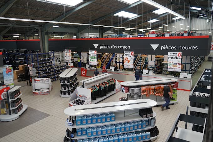 Vue extérieure du centre VHU agréé Premium by Autostore à BREST (Finistère)