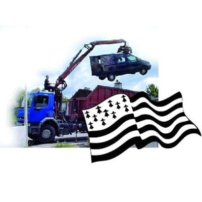 Parc de véhicules hors d'usage chez Le Dain Ets, centre agréé à POULLAN-SUR-MER