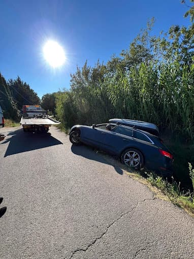 Vue extérieure du centre VHU agréé Biancone Sarl à BEAUCAIRE (Gard)