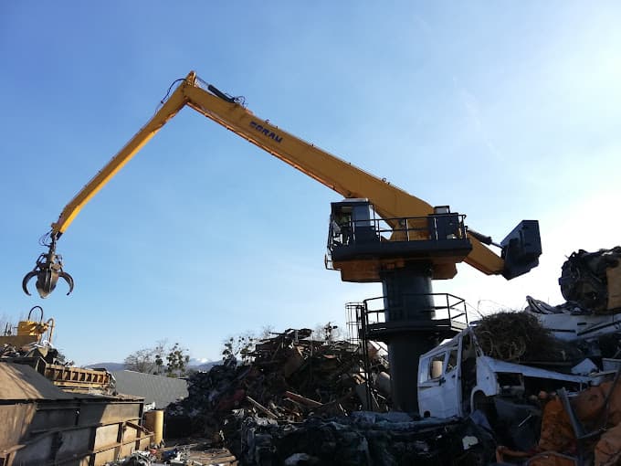 Vue extérieure du centre VHU agréé Comminges Métaux Services (Coma) à MONTREJEAU (Haute-Garonne)