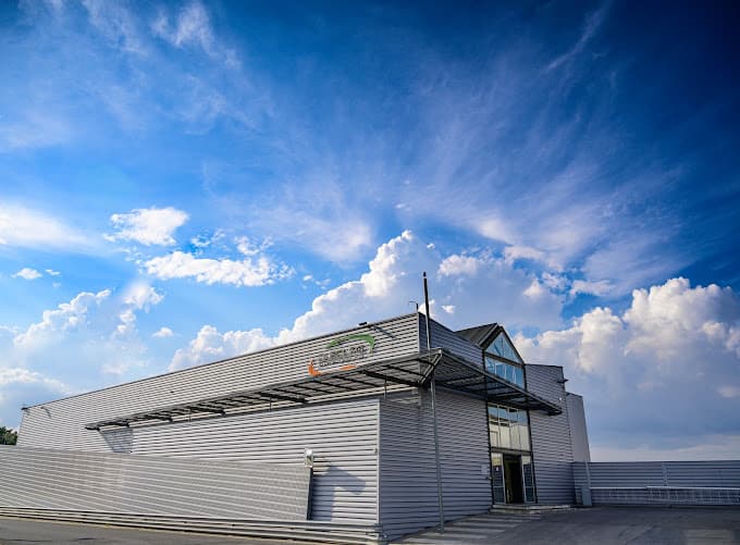 Vue extérieure du centre VHU agréé Dubourg Automobiles à RAUZAN (Gironde)