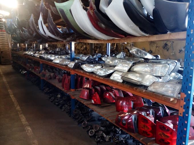 Favreau Christian à VITRE — Photo 4 du centre VHU agréé Ille-et-Vilaine