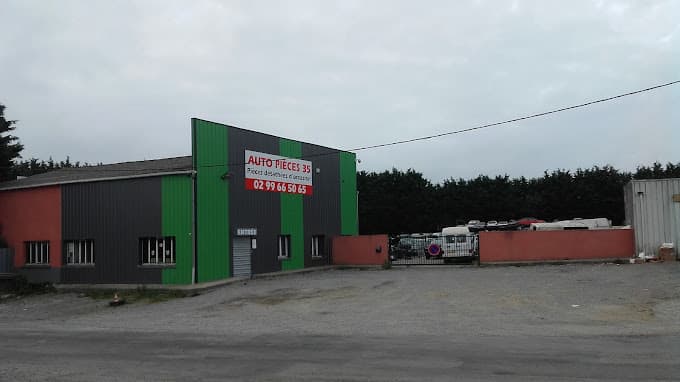 Parc de véhicules hors d'usage chez Auto Pièces 35, centre agréé à LA MEZIERE