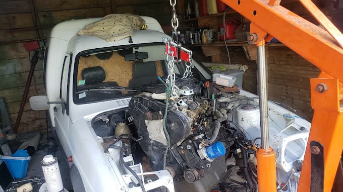 Parc de véhicules hors d'usage chez casse auto Labbé, centre agréé à MEILLAC