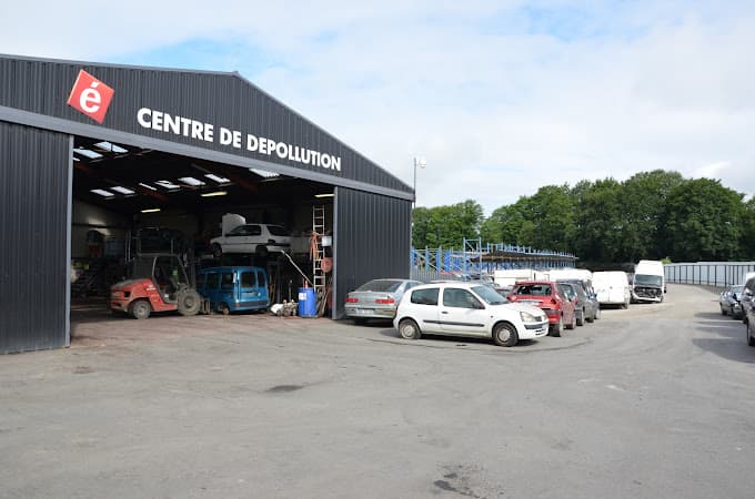 Parc de véhicules hors d'usage chez Récup Auto, centre agréé à CAUDAN