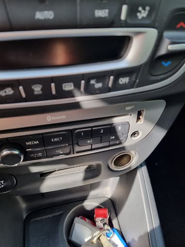 Parc de véhicules hors d'usage chez Auto Beuscher, centre agréé à CHATEAUBOURG