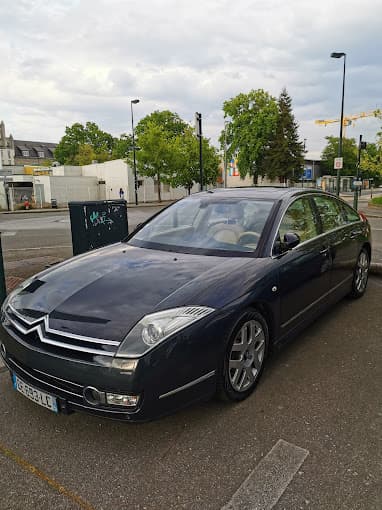 Auto Beuscher à CHATEAUBOURG — Photo 4 du centre VHU agréé Ille-et-Vilaine