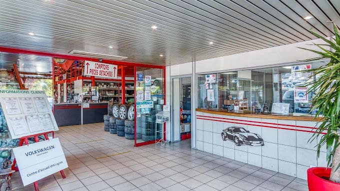 Vue extérieure du centre VHU agréé Lesève T . D . R . A à PARCAY-MESLAY (Indre-et-Loire)