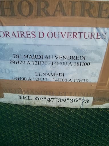 Parc de véhicules hors d'usage chez Cass 'Auto Hornn, centre agréé à TOURS