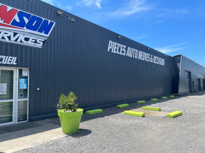 Parc de véhicules hors d'usage chez Samson Services SARL, centre agréé à MORCENX-LA-NOUVELLE