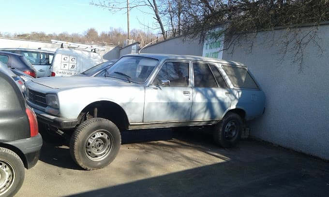 Vue extérieure du centre VHU agréé Auto pièces GIBAND PEYRACHE à SAINT-ETIENNE (Loire)