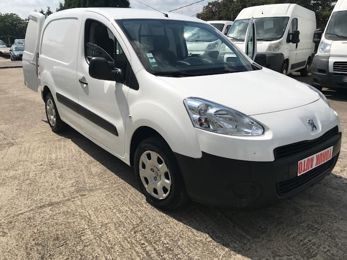 Yoruk auto à SAINT-ETIENNE — Photo 3 du centre VHU agréé Loire