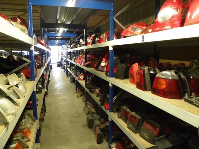 Parc de véhicules hors d'usage chez COPA Clisson, centre agréé à CLISSON