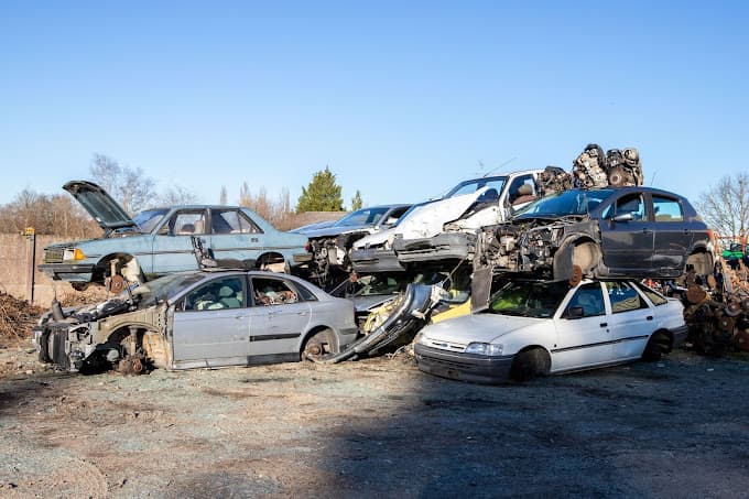 Parc de véhicules hors d'usage chez Cap Auto, centre agréé à LA FERTE-SAINT-AUBIN
