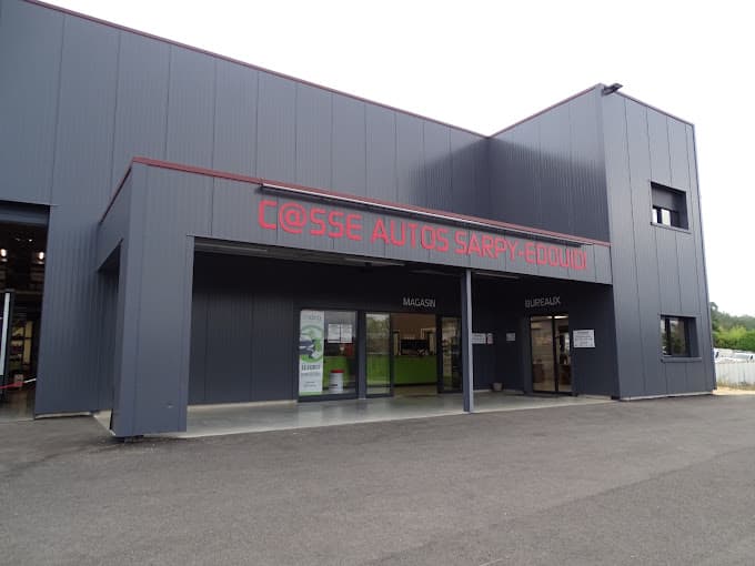 Vue extérieure du centre VHU agréé CASSE AUTOS SARPY-EDOUIDI à FUMEL (Lot-et-Garonne)