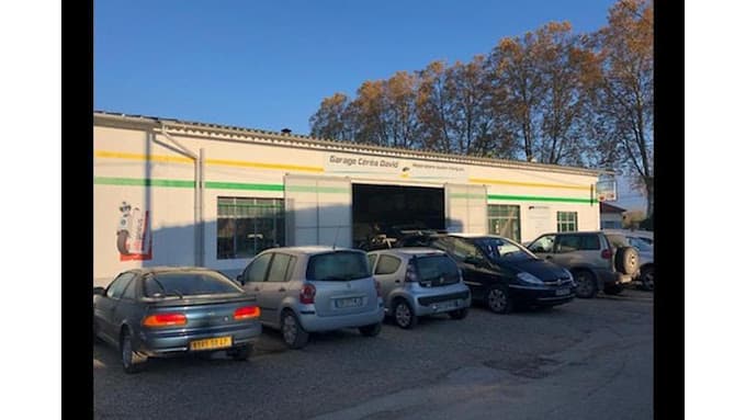 Vue extérieure du centre VHU agréé Garage Céréa à NERAC (Lot-et-Garonne)