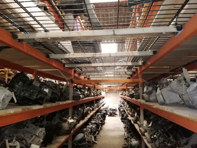 Parc de véhicules hors d'usage chez Cash Auto, centre agréé à LE COUDRAY-MACOUARD