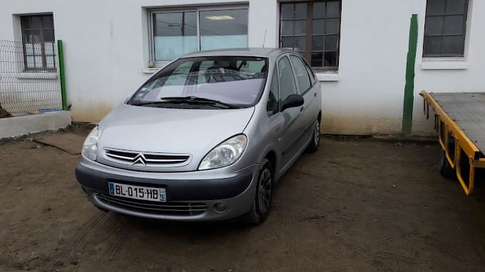 Vue extérieure du centre VHU agréé Vl-auto-casse à LA ROMAGNE (Maine-et-Loire)